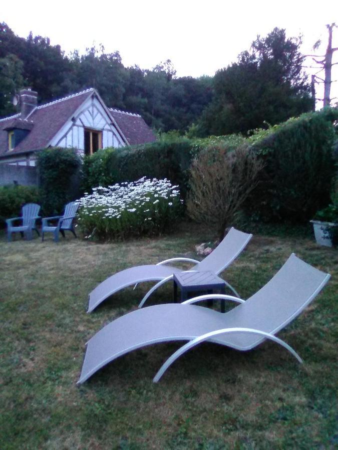 Villa L'Ajoussienne Extérieur photo