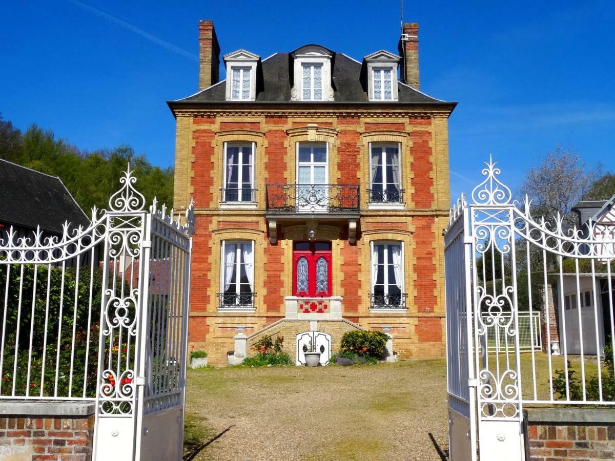 Villa L'Ajoussienne Extérieur photo