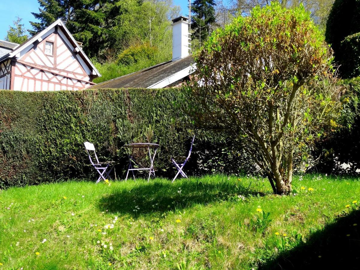 Villa L'Ajoussienne Extérieur photo