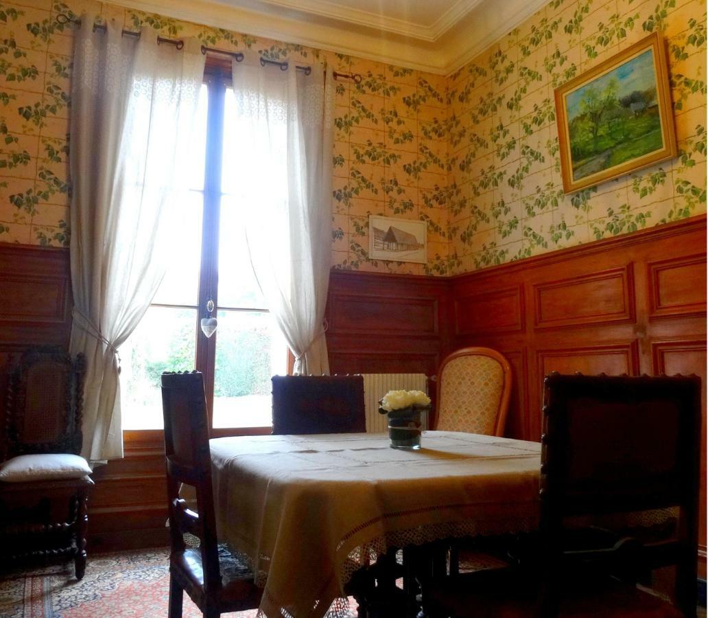 Villa L'Ajoussienne Extérieur photo