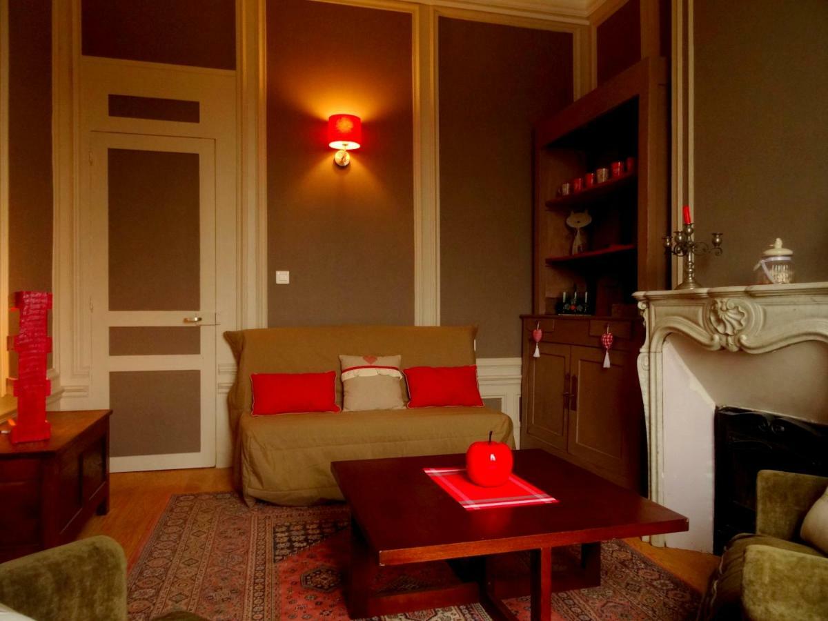 Villa L'Ajoussienne Extérieur photo