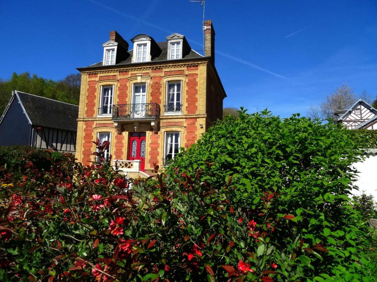Villa L'Ajoussienne Extérieur photo